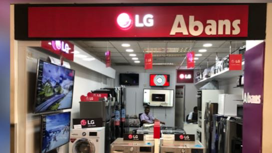 abans-duty-free-shop13-main-showroom